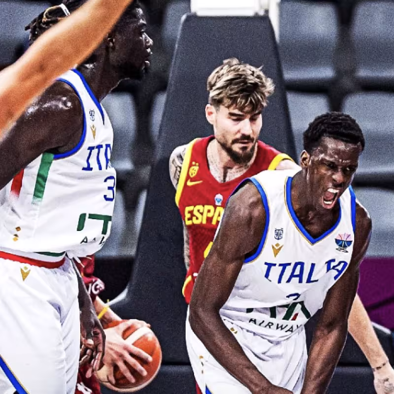 Dura derrota de España ante Italia. 