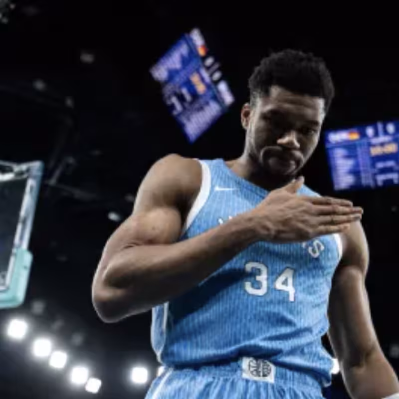 Giannis Antetokounmpo amenaza a España. 