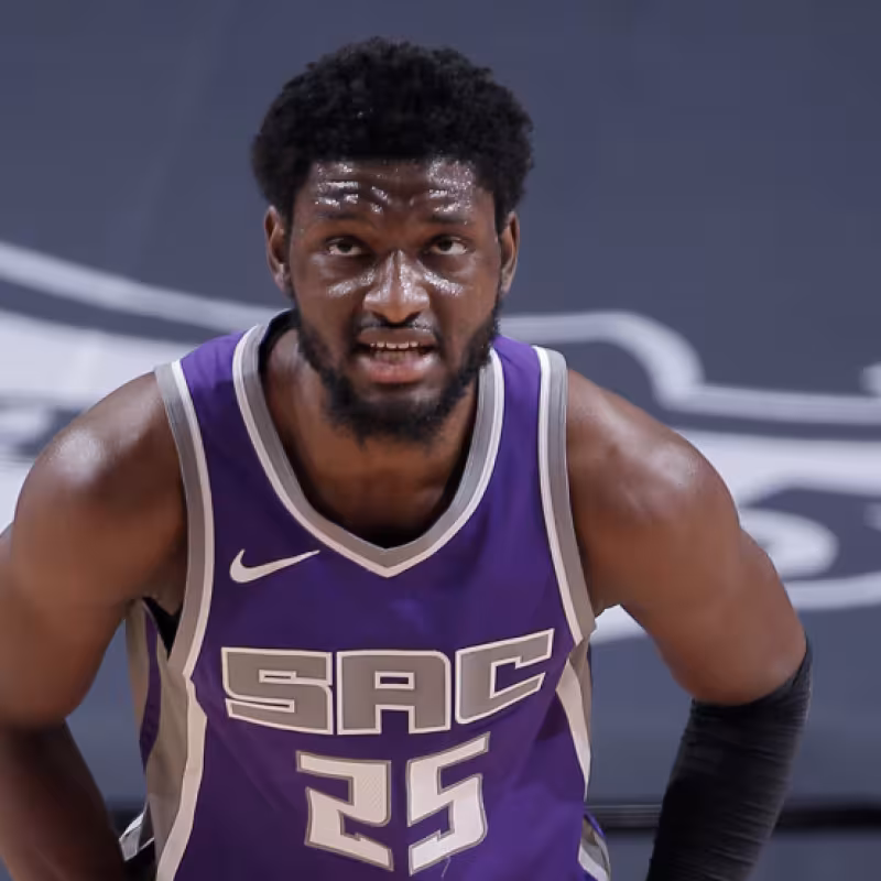Chimezie Metu joins Dreamland Gran Canaria