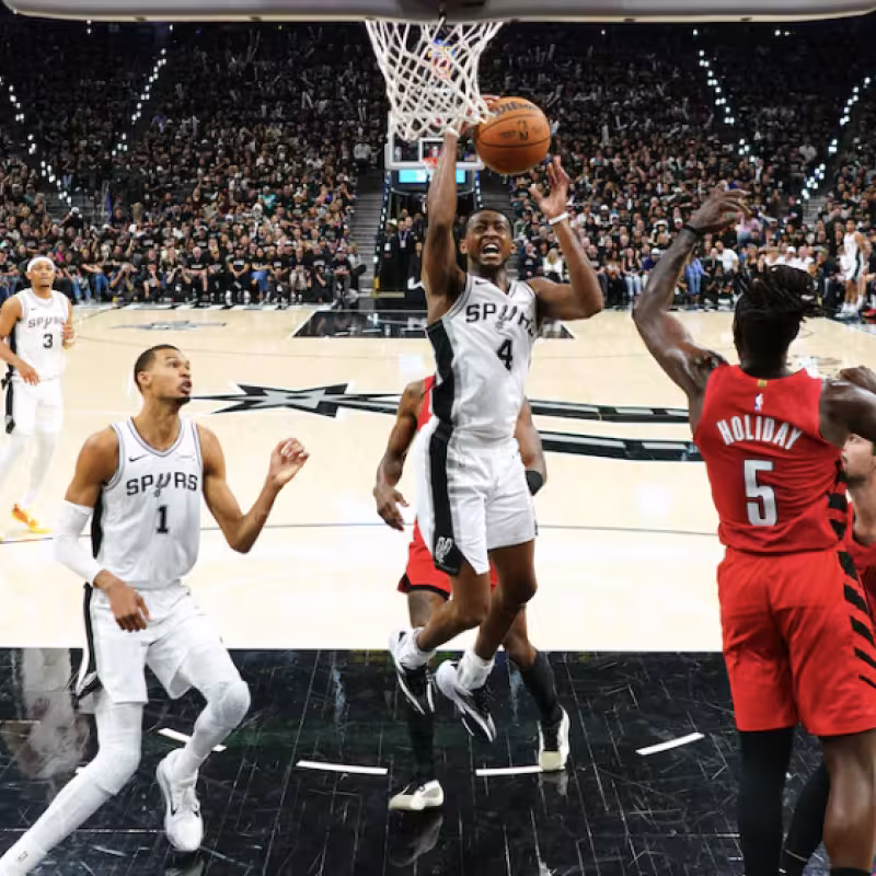 De'Aaron Fox and Wembanyama, stars of the Spurs
