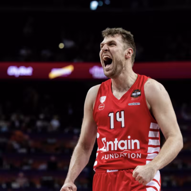 Sasha Vezenkov, el MVP total de la Euroliga que fracasó en la NBA