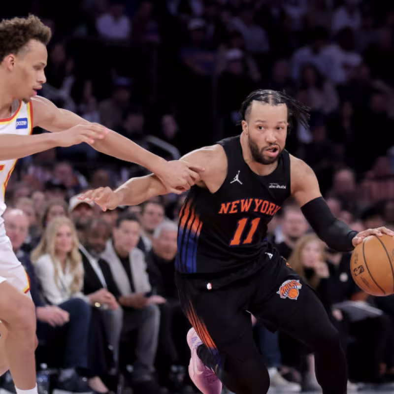 Gran nivel de Jalen Brunson en el Game 5 ante los Hawks. 