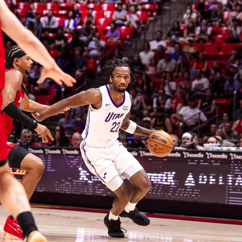 Darryn Petersen, en su debut con Utah Jazz. 