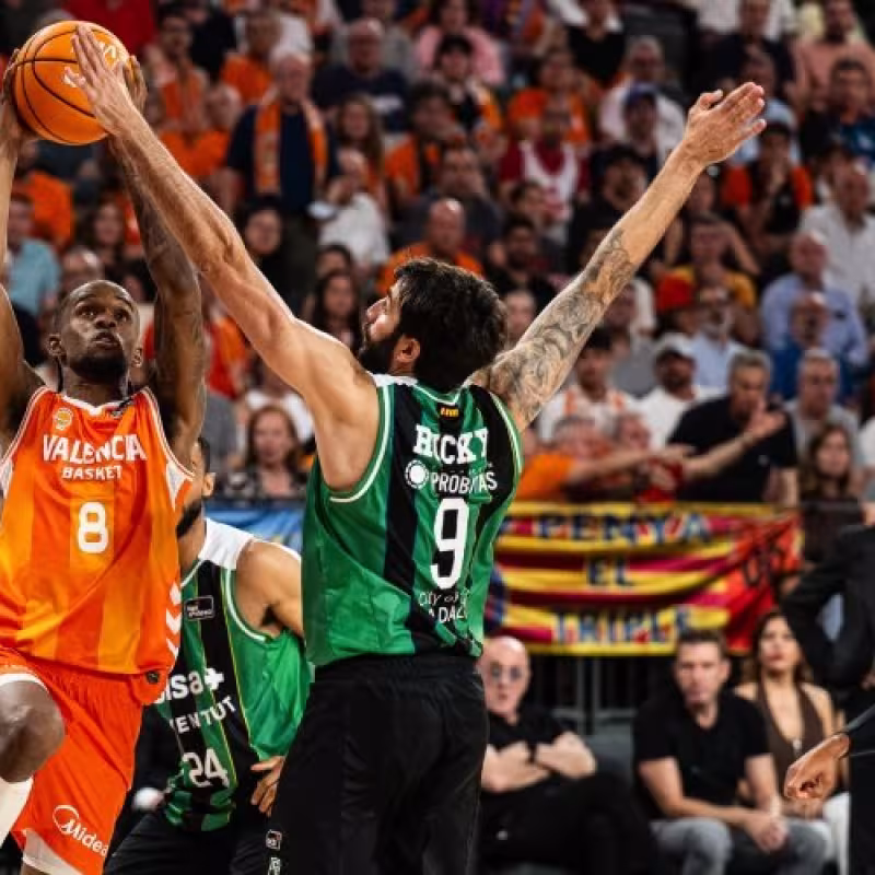 Montero cierra la prórroga y Valencia avanza en semifinales