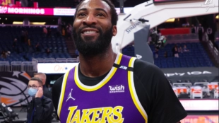 Andre Drummond lanza un tiro libre con los Lakers "Foto: sinrodeord.net"