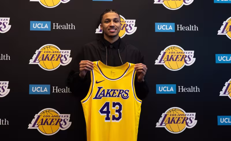 Cameron Carr, rookie de Los Angeles Lakers
