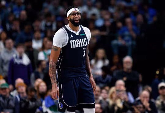 Rumores NBA: Las 3 estrellas con las que Toronto Raptors quiere reforzar su juego interior