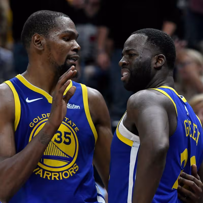 Kevin Durant y Draymond Green | Foto: getty images
