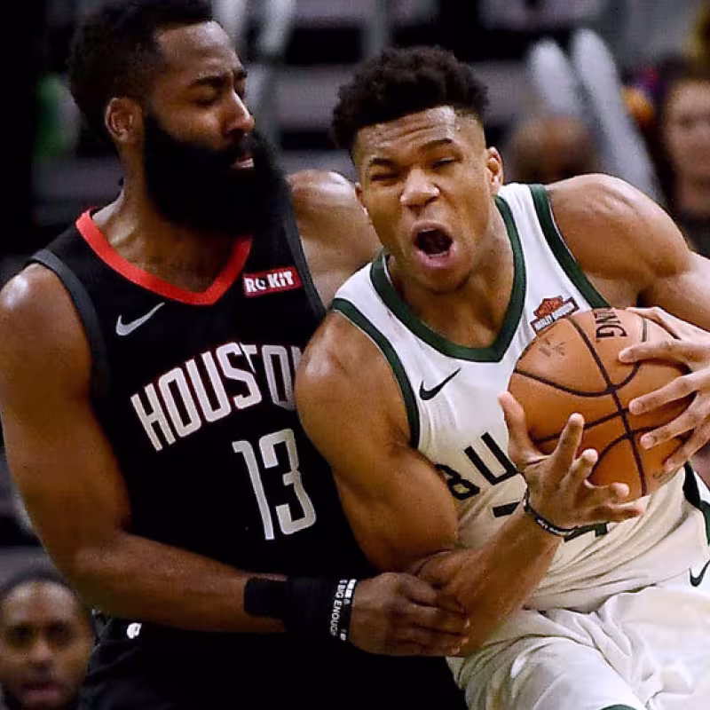 James Harden y Giannis Antetokounmpo | Foto: getty images