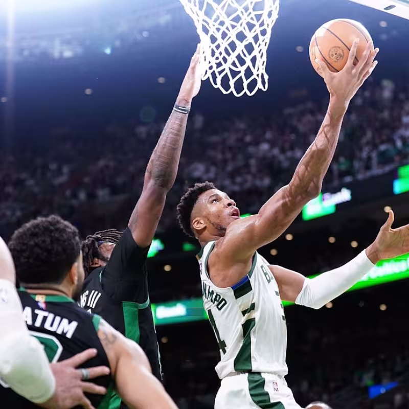 Giannis Antetokounmpo, el mejor jugador de lejos de los Playoffs NBA 2022
