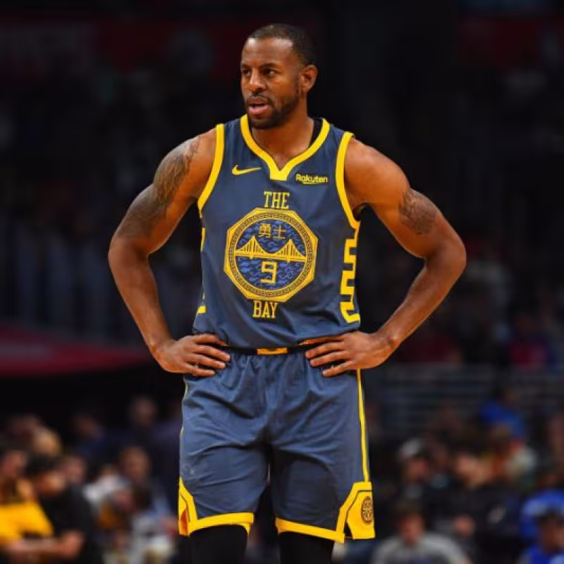 Andre Iguodala llegaría a Dallas por Courtney Lee y un pick de segunda ronda