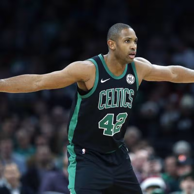 Al Horford firma 4 años con los Sixers