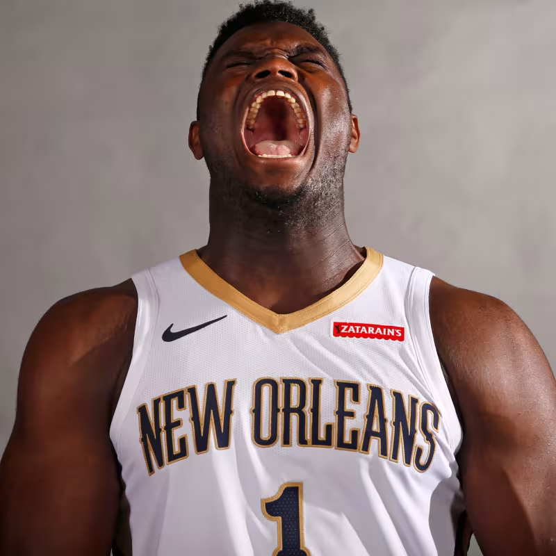 La llegada a la NBA "encoge" a Zion Williamson tres centímetros