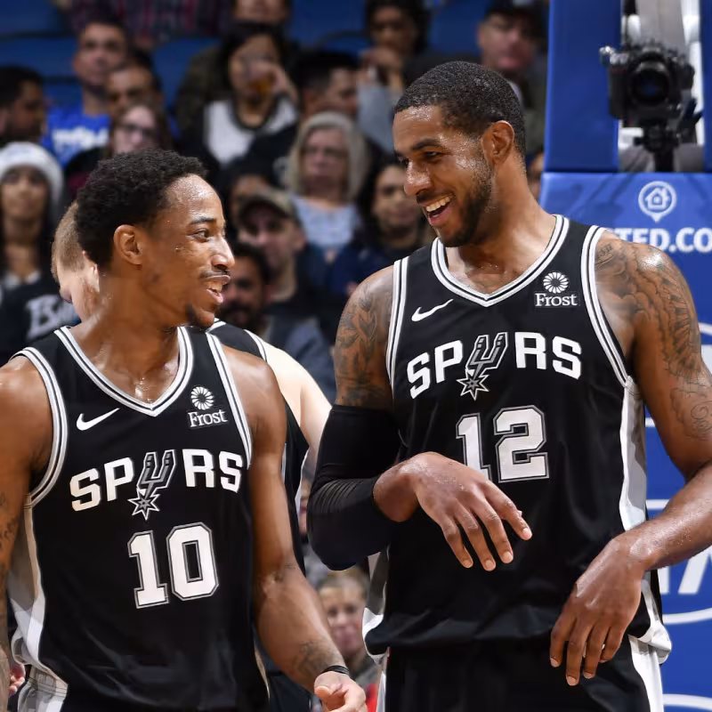 Aldridge y DeRozan podrían estar jugando sus últimos partidos en SAS. Foto: nba.com
