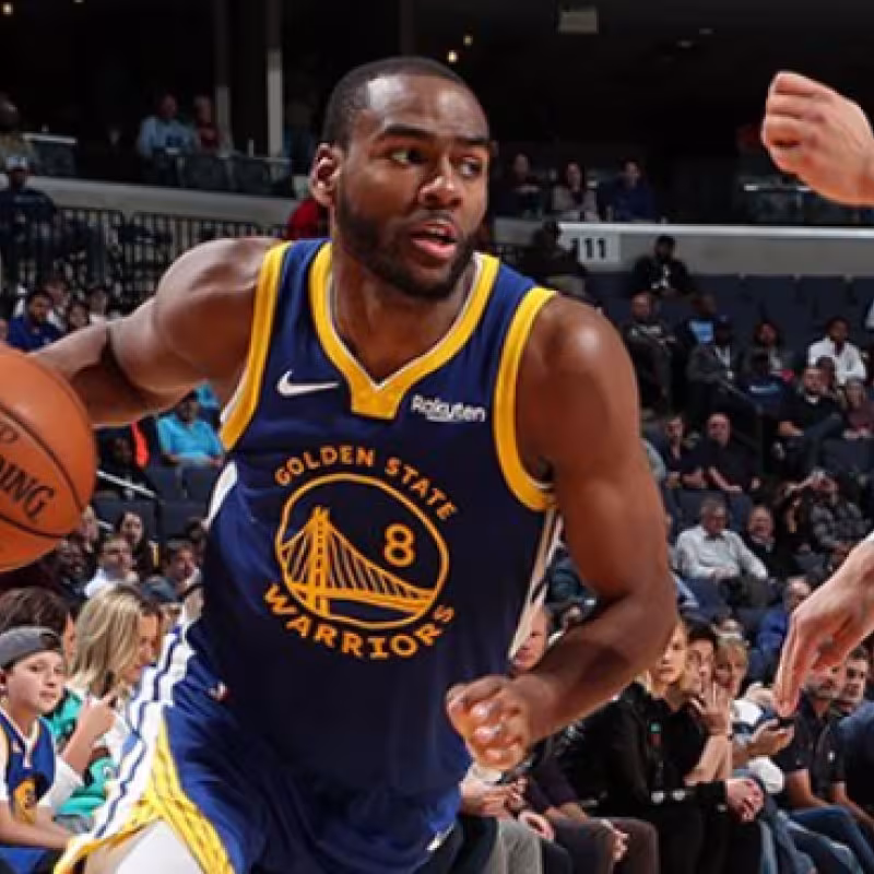 Los Warriors vuelven a ganar liderados por un gran Alec Burks