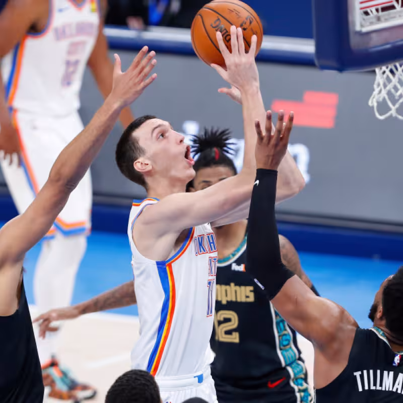 Aleksej Pokusevski bate un récord de precocidad en la historia de la NBA