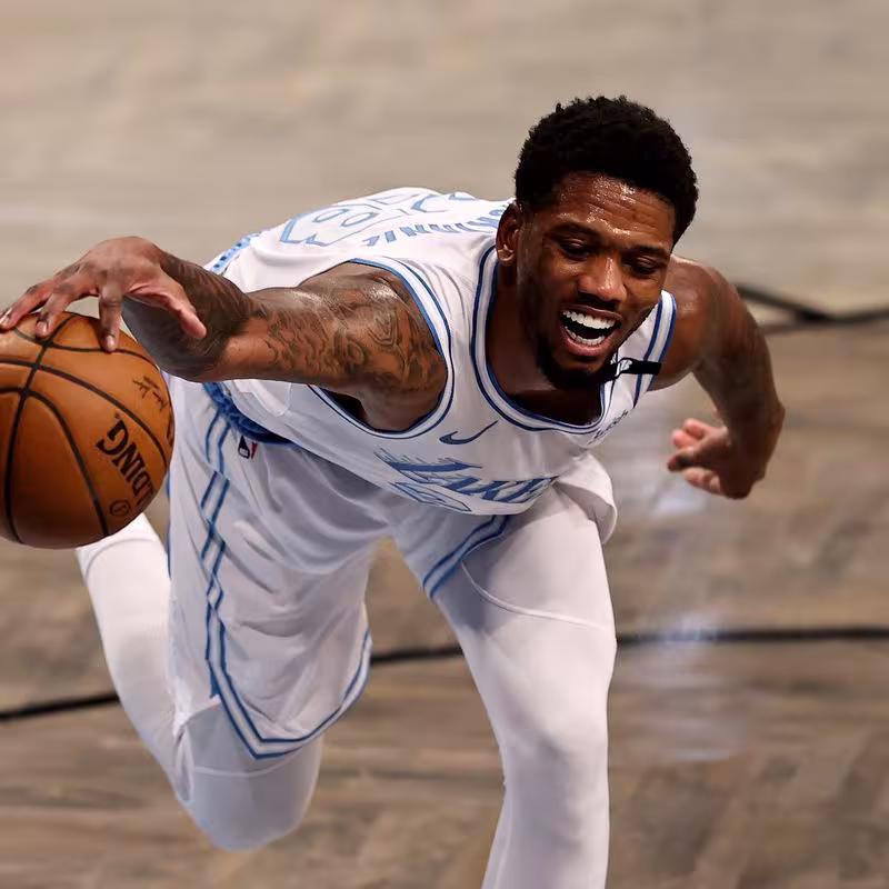 Alfonzo Mckinnie no seguirá en Los Angeles Lakers y se convierte en agente libre