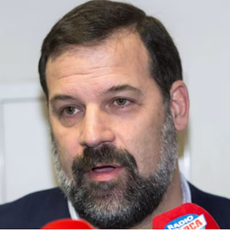 Alfonso Reyes comunica tener coronavirus con gran sentido del humor