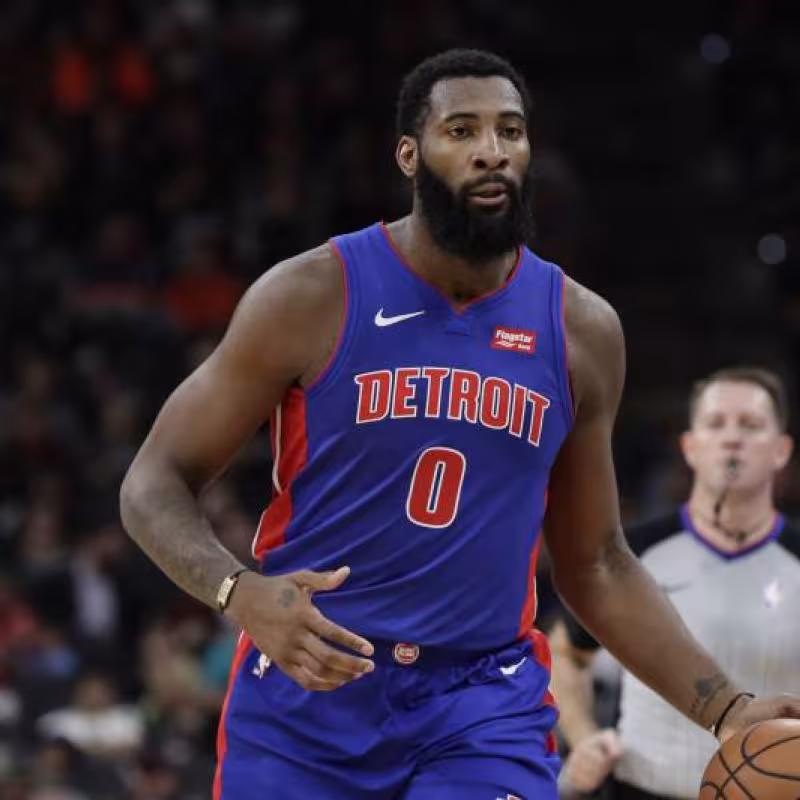 Andre Drummond, machacando la canasta rival.