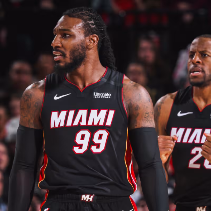 Andre Iguodala y Joe Crowder, jugadores de Miami Heat.