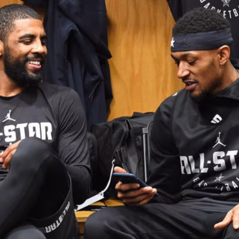 Bradley Beal y Kyrie Irving, dos de los antivacunas reconocidos "Foto: OpenCourt Basketball"