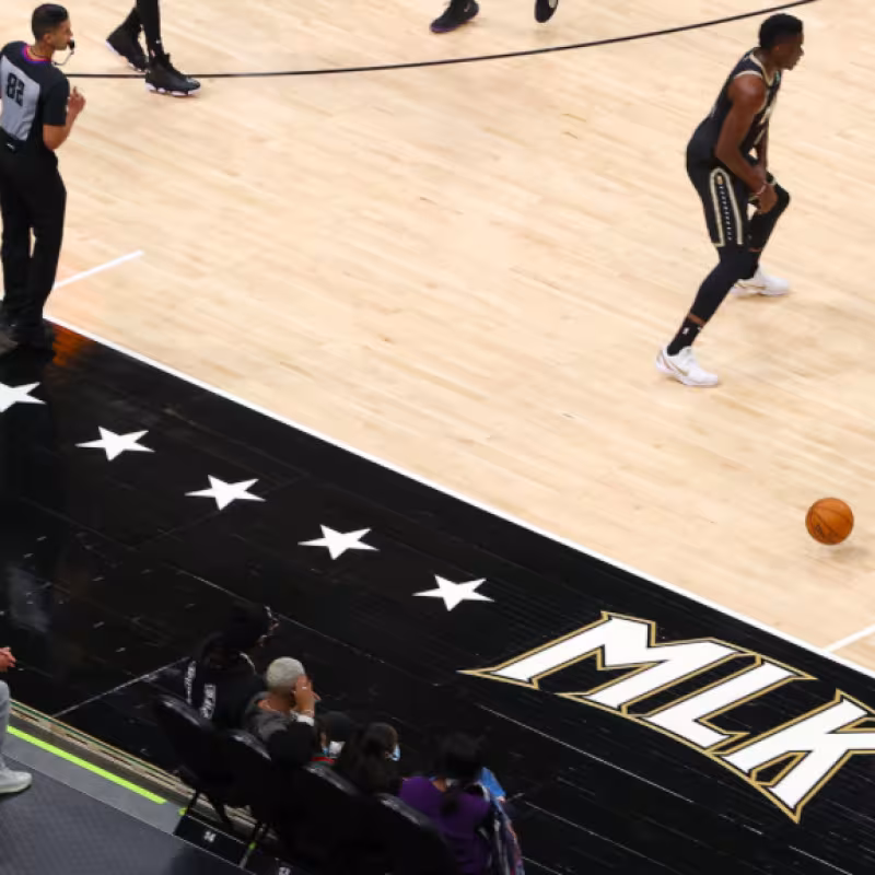 Un imparable Trae Young lidera a los Hawks ante los Wolves en el homenaje a Martin Luther King