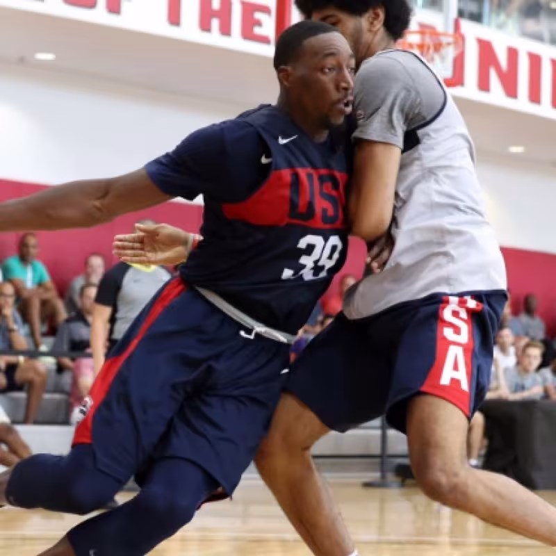 Bam Adebayo y Thaddeus Young son los primeros descartes de EEUU.