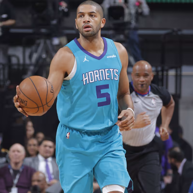 Los Hornets no le encuentran acomodo a Batum