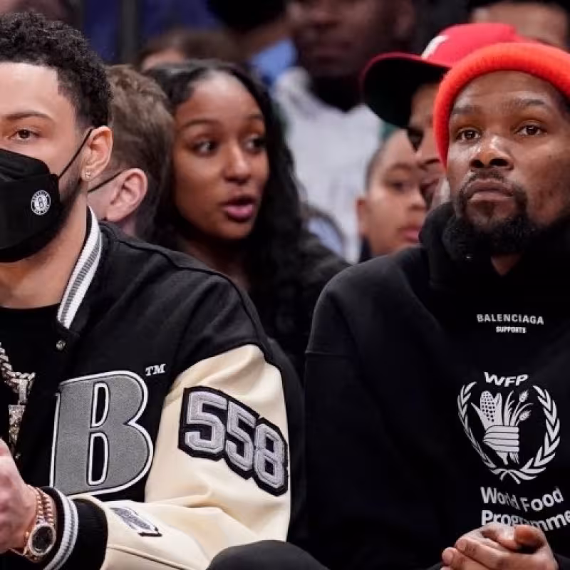 Ben Simmons y Kevin Durant, jugadores de Brooklyn Nets.