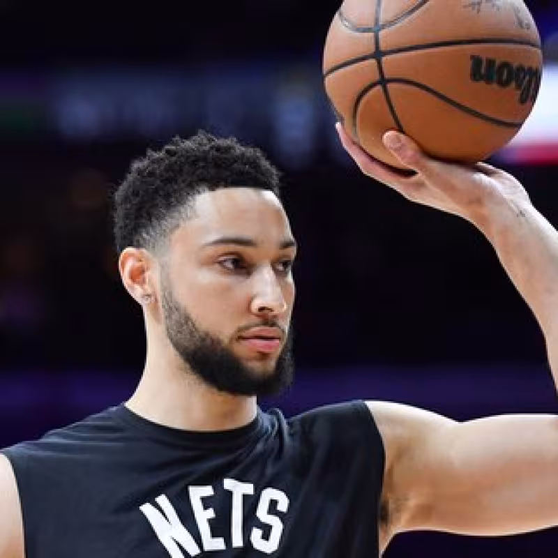 Ben Simmons dice adiós a la temporada y su carrera puede estar en jaque