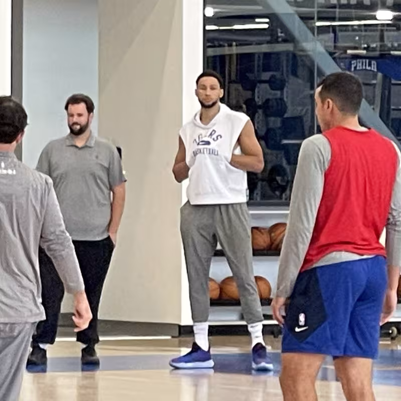 Ben Simmons, suspendido un partido por los Sixers por "conducta perjudicial" para el equipo