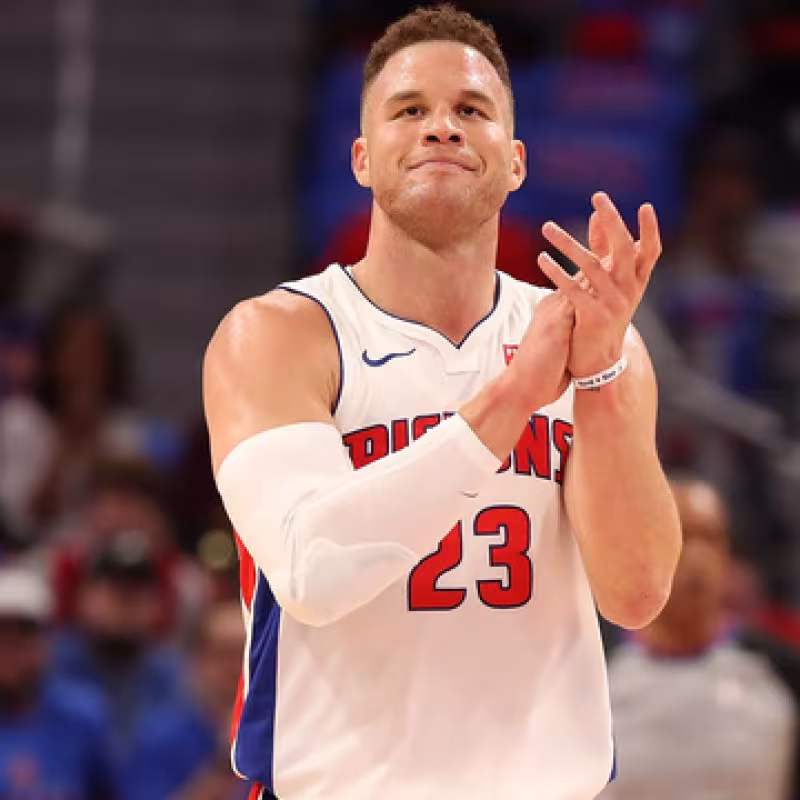 Blake Griffin pasa por el quirófano y estará varios meses de baja