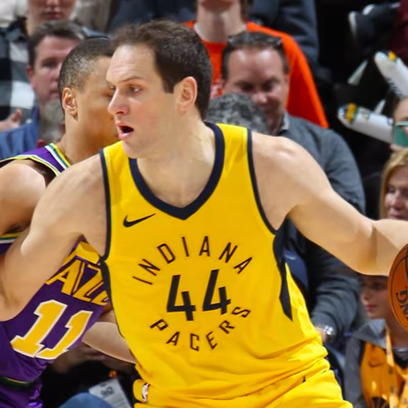 Bogdanovic, encarando el aro rival.