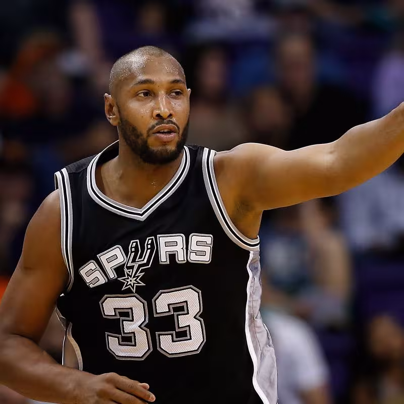 Boris Diaw, con la camiseta de los Spurs.