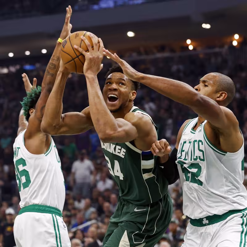 Boston Celtics ganan a los Bucks. Foto: gettyimages