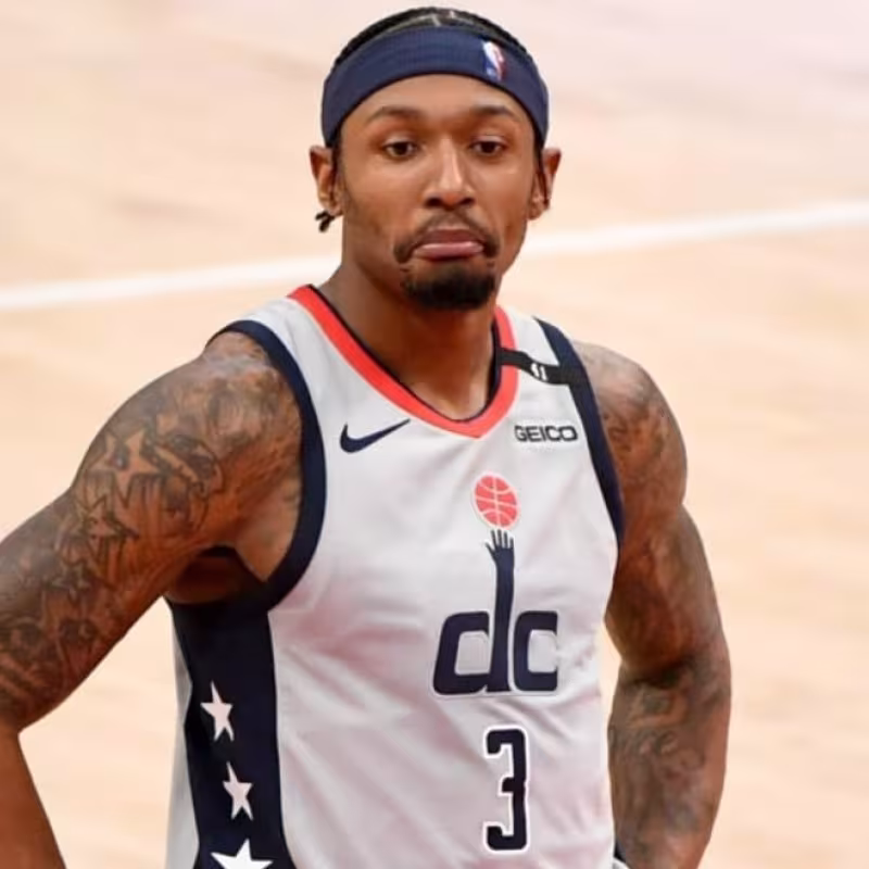 Una resonancia magnética descarta gravedad en la lesión de Bradley Beal, que jugará el 'play-in'