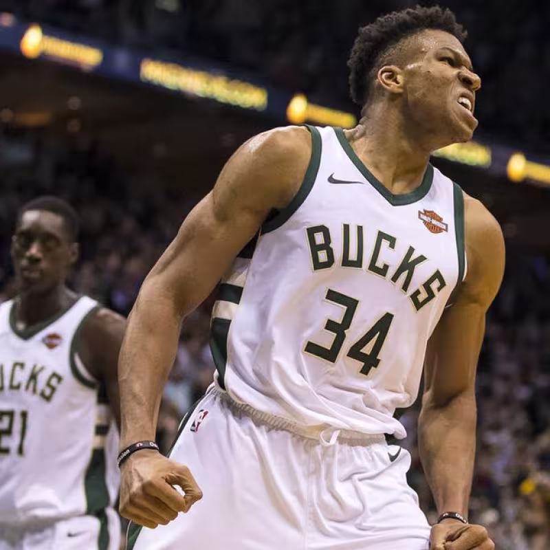 Giannis Antetokounmpo, superestrella de la NBA
