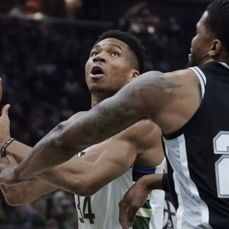 Bucks y Pacers arrancan con buen pie sus partidos preparatorios