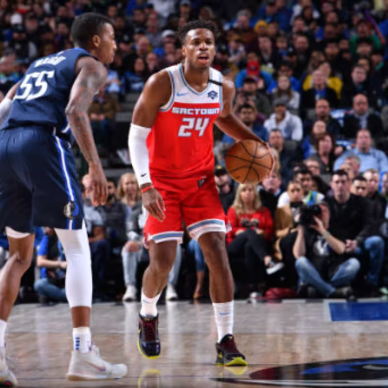 Buddy Hield pone entre la espada y la pared a los Kings