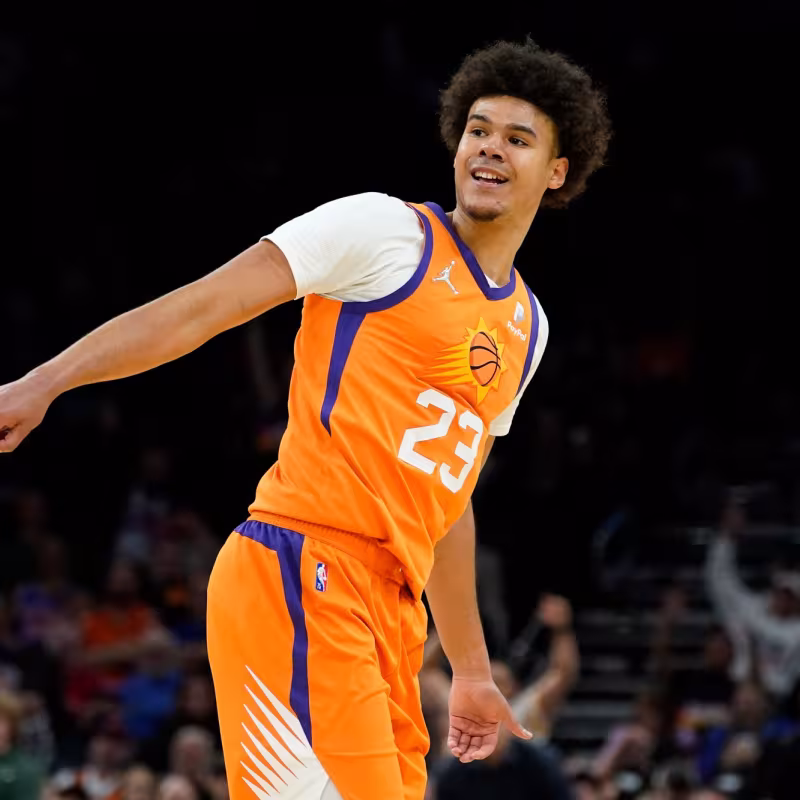 Cameron Johnson, suplente de lujo en Phoenix Suns. Foto: gettyimages