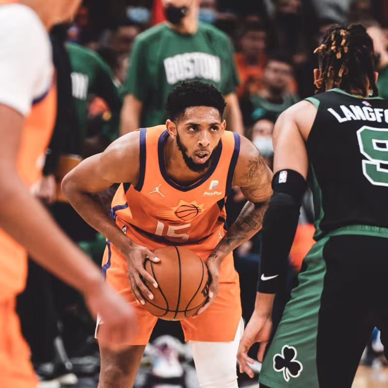Phoenix Suns se sobra y vence a unos Boston Celtics en su peor momento de la temporada