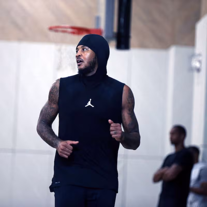 Carmelo Anthony y Jordan Brand otorgan 32 becas universitarias