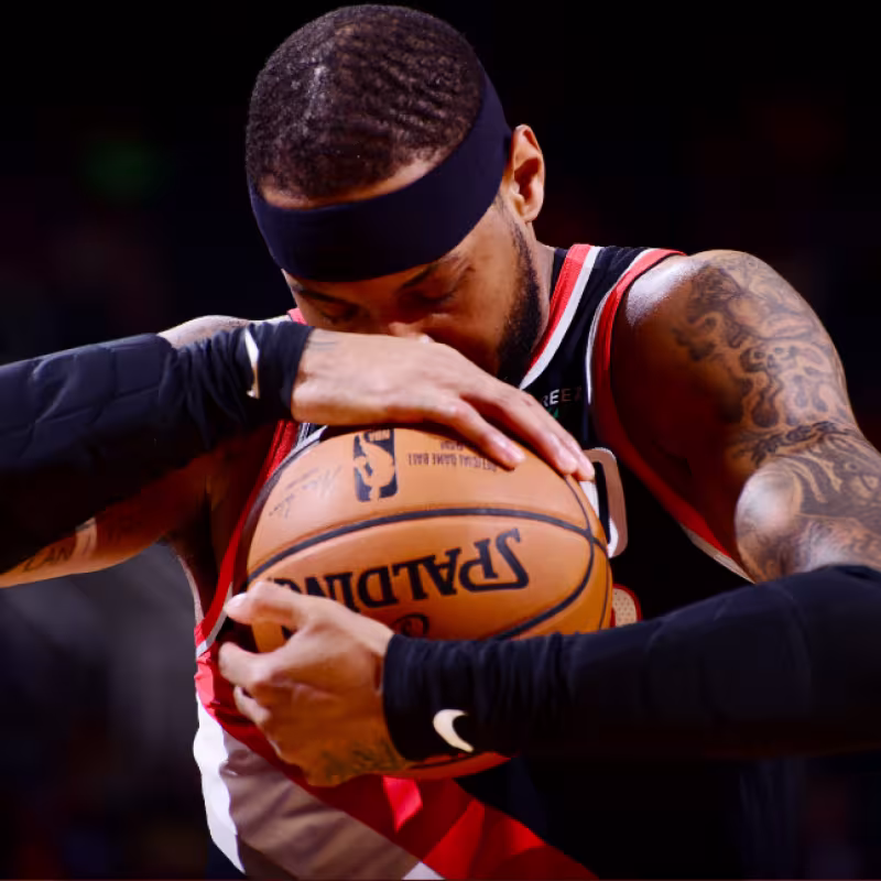 Ricky Rubio falla el tiro decisivo y los Suns caen ante los Blazers