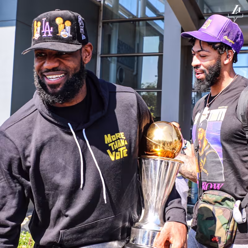 No habrá celebración multitudinaria por el anillo de Los Angeles Lakers