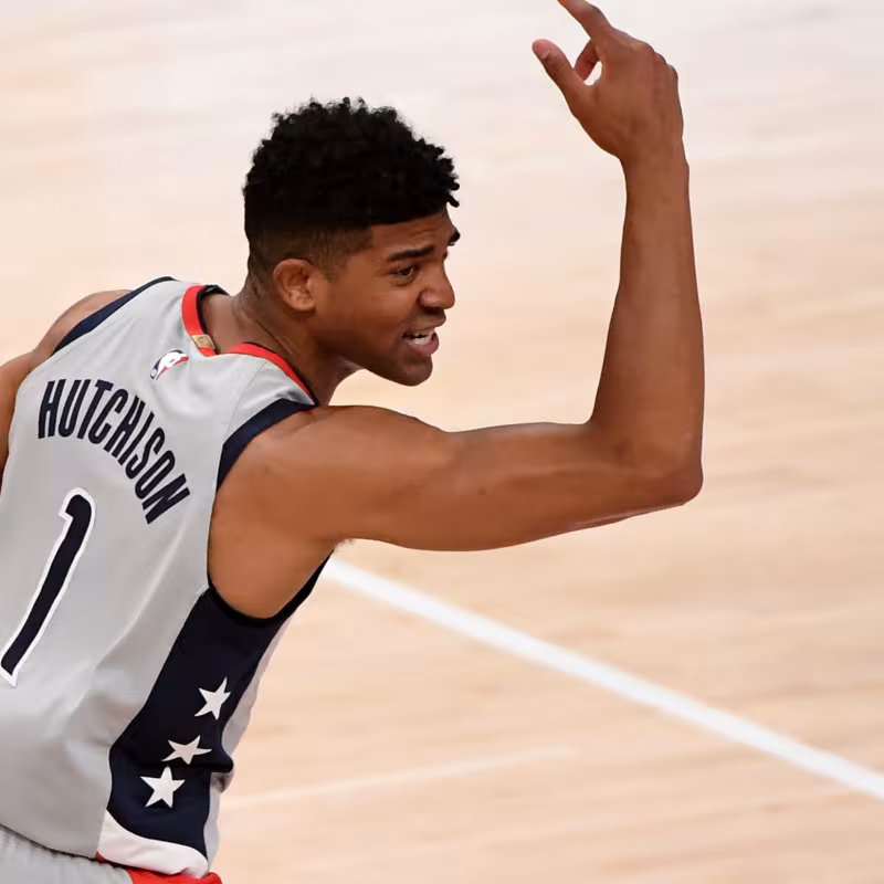 San Antonio Spurs se deshace del jugador Chandler Hutchison para la nueva temporada de la NBA