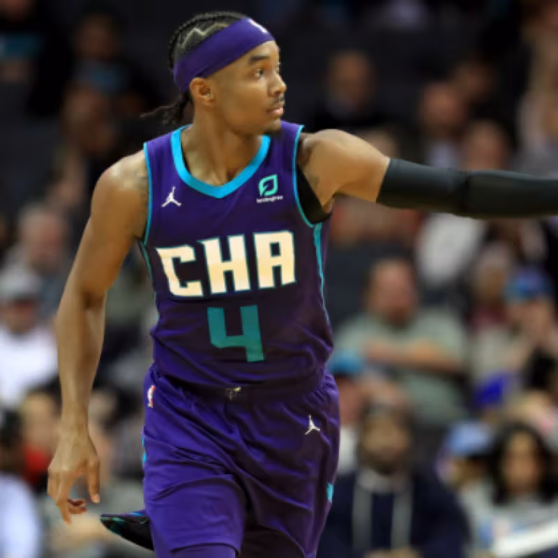 Revolución en Charlotte Hornets en los últimos días de mercado "Foto: LinkedIn"