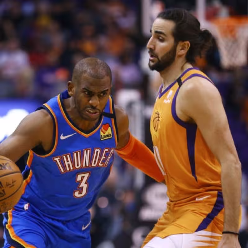 Chris Paul, frente a Ricky Rubio en un Thunder-Suns.