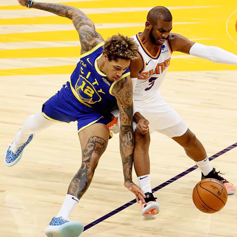 Otra exhibición de Steph Curry no evita la clara derrota de los Warriors ante los Suns