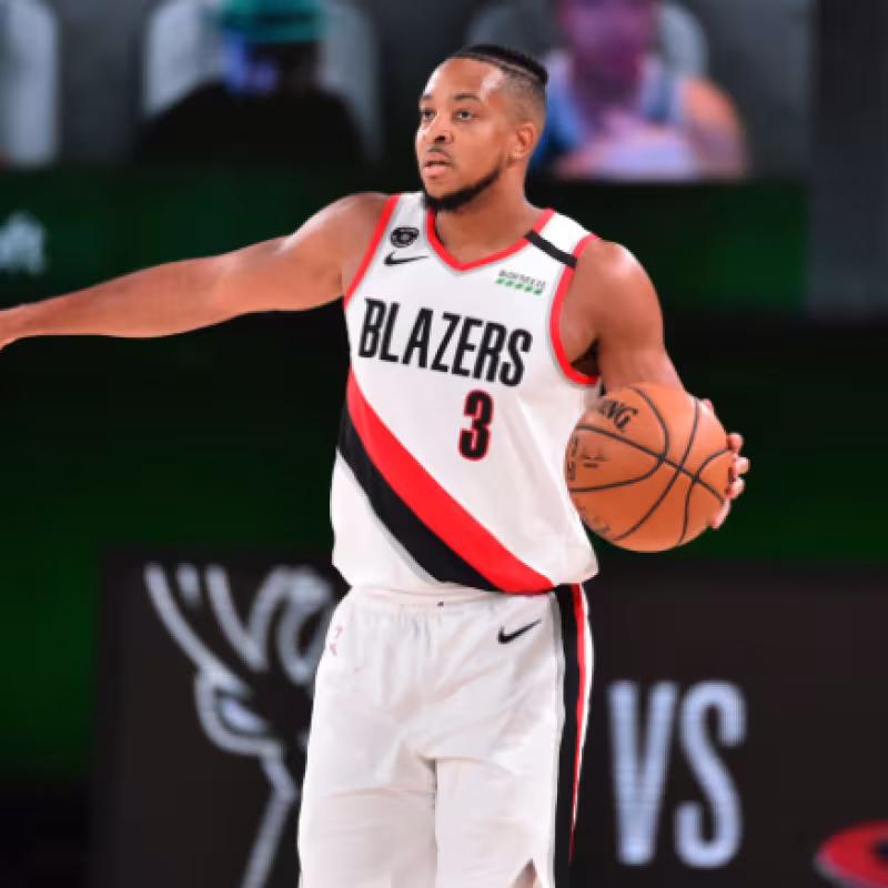 El eterno infravalorado: ¿Por qué no se considera a C.J. McCollum una estrella absoluta de la NBA? "Foto: EssentiallySports"