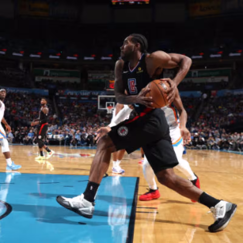 Los Clippers rebasan a Denver en la lucha por la segunda plaza del Oeste